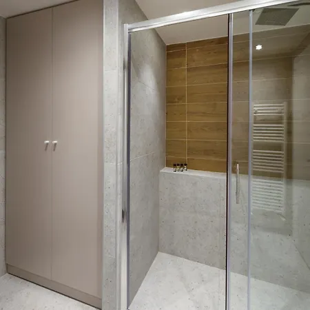 Blu & Marrone Suites-parking Included * Salonicco