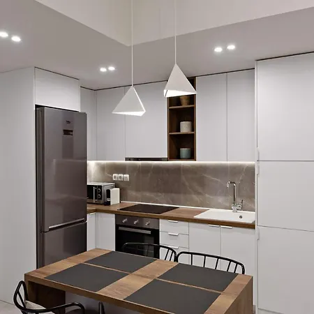 Appartamento Blu & Marrone Suites-parking Included